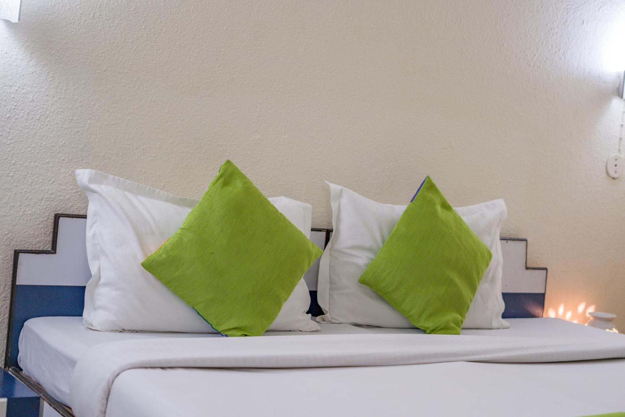 Hotel The Shagun Bhopal Esterno foto