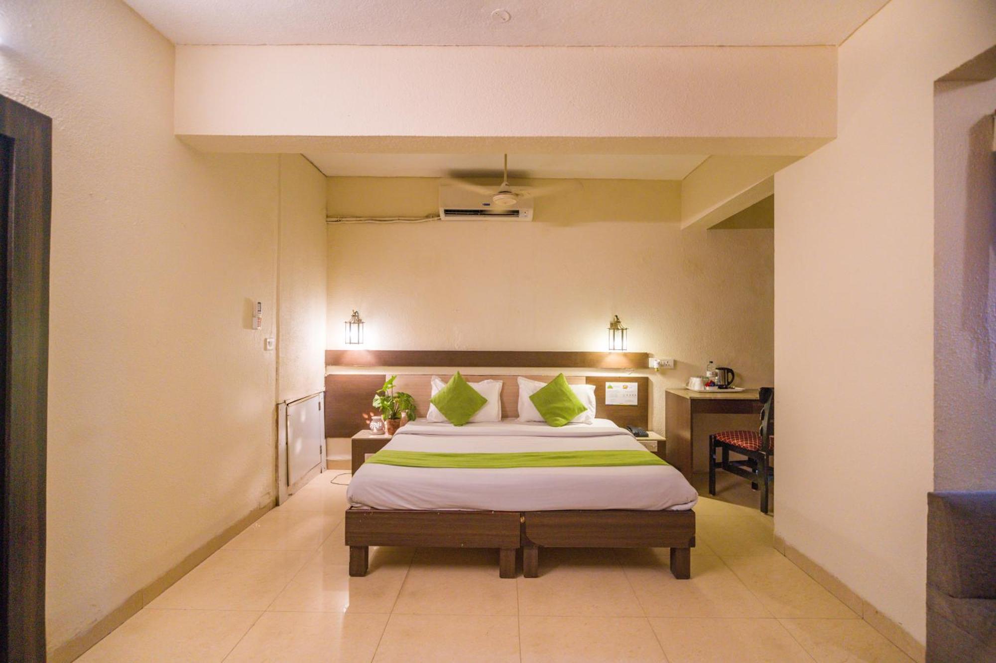 Hotel The Shagun Bhopal Esterno foto