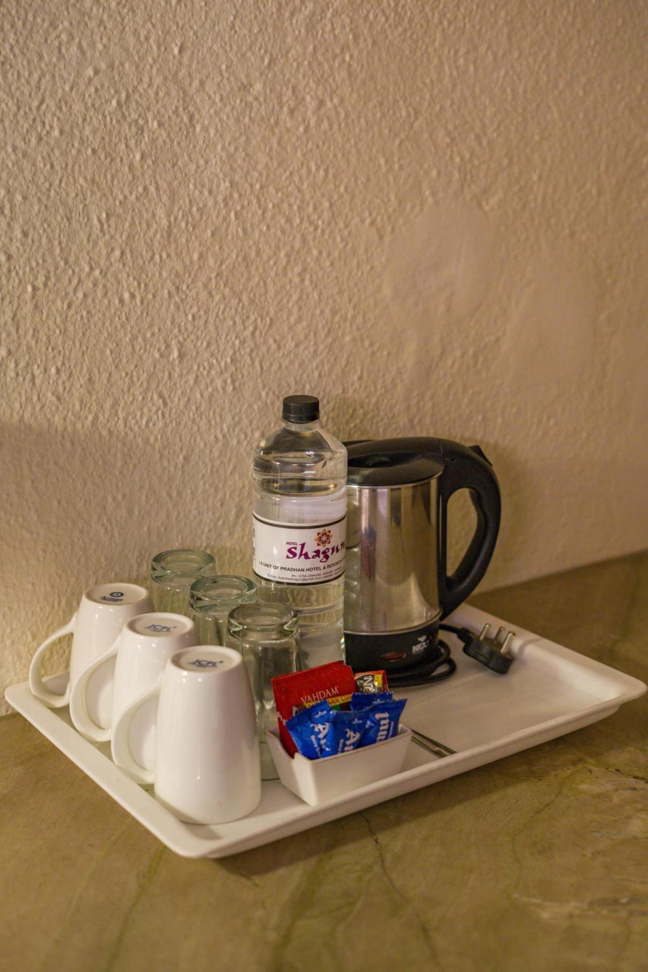 Hotel The Shagun Bhopal Esterno foto