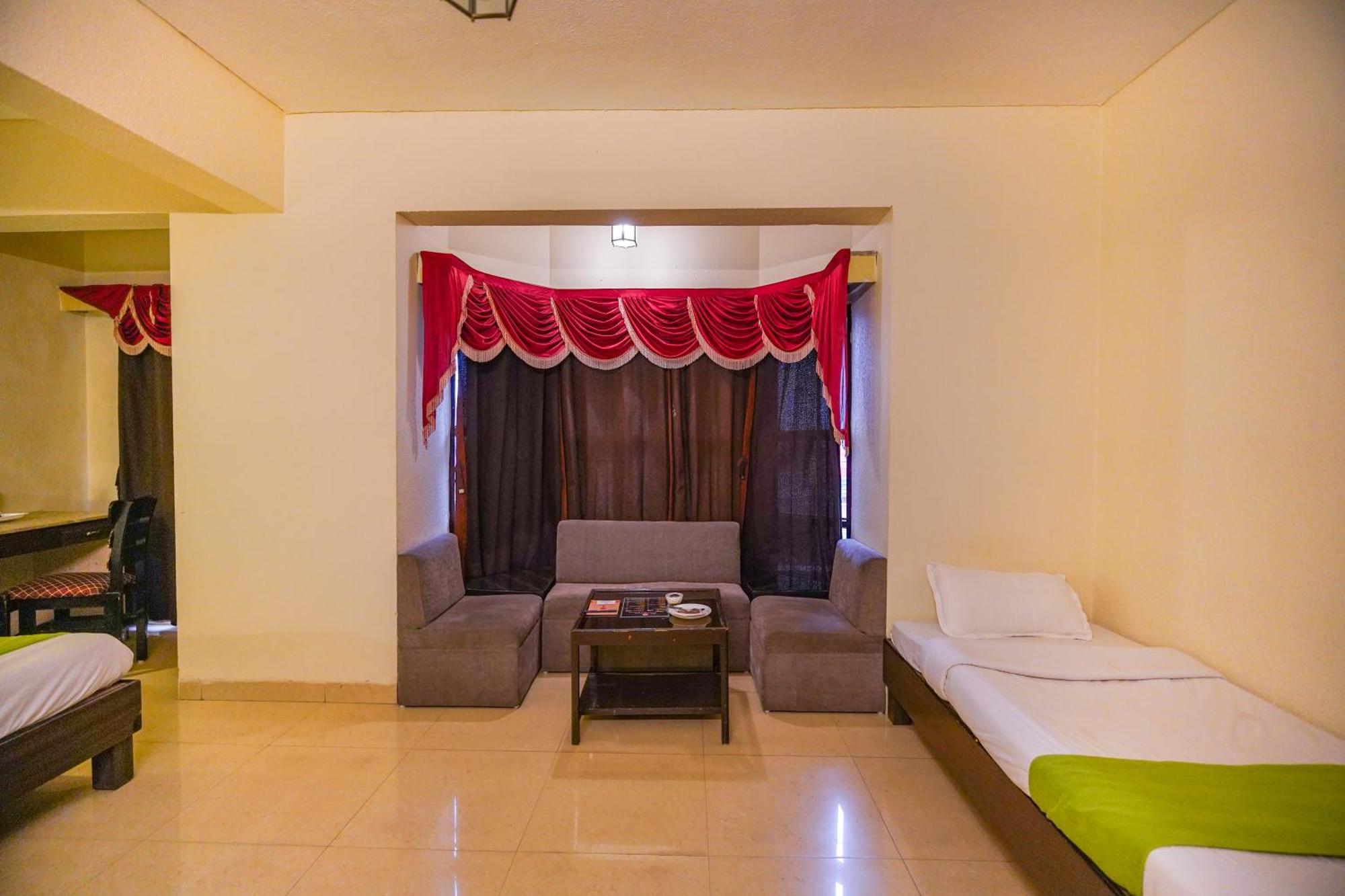 Hotel The Shagun Bhopal Esterno foto