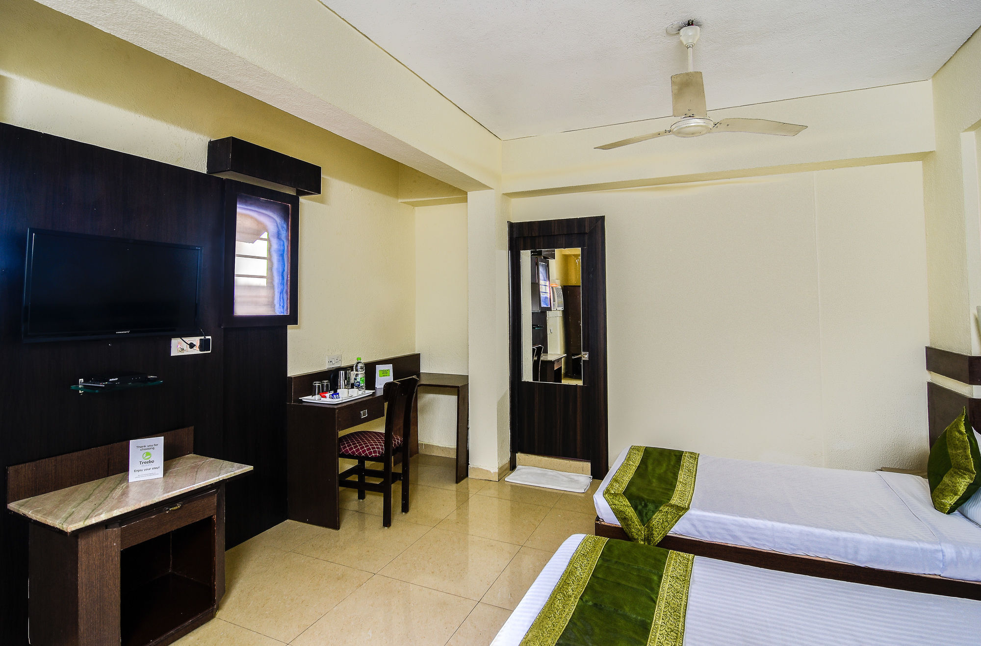 Hotel The Shagun Bhopal Esterno foto